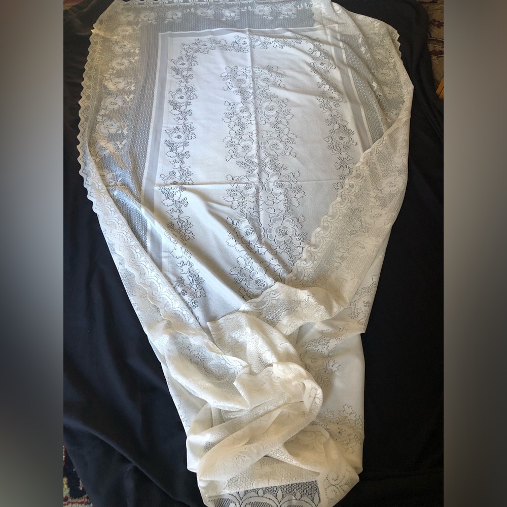 Large antique lace tablecloth 60x80” white cotton